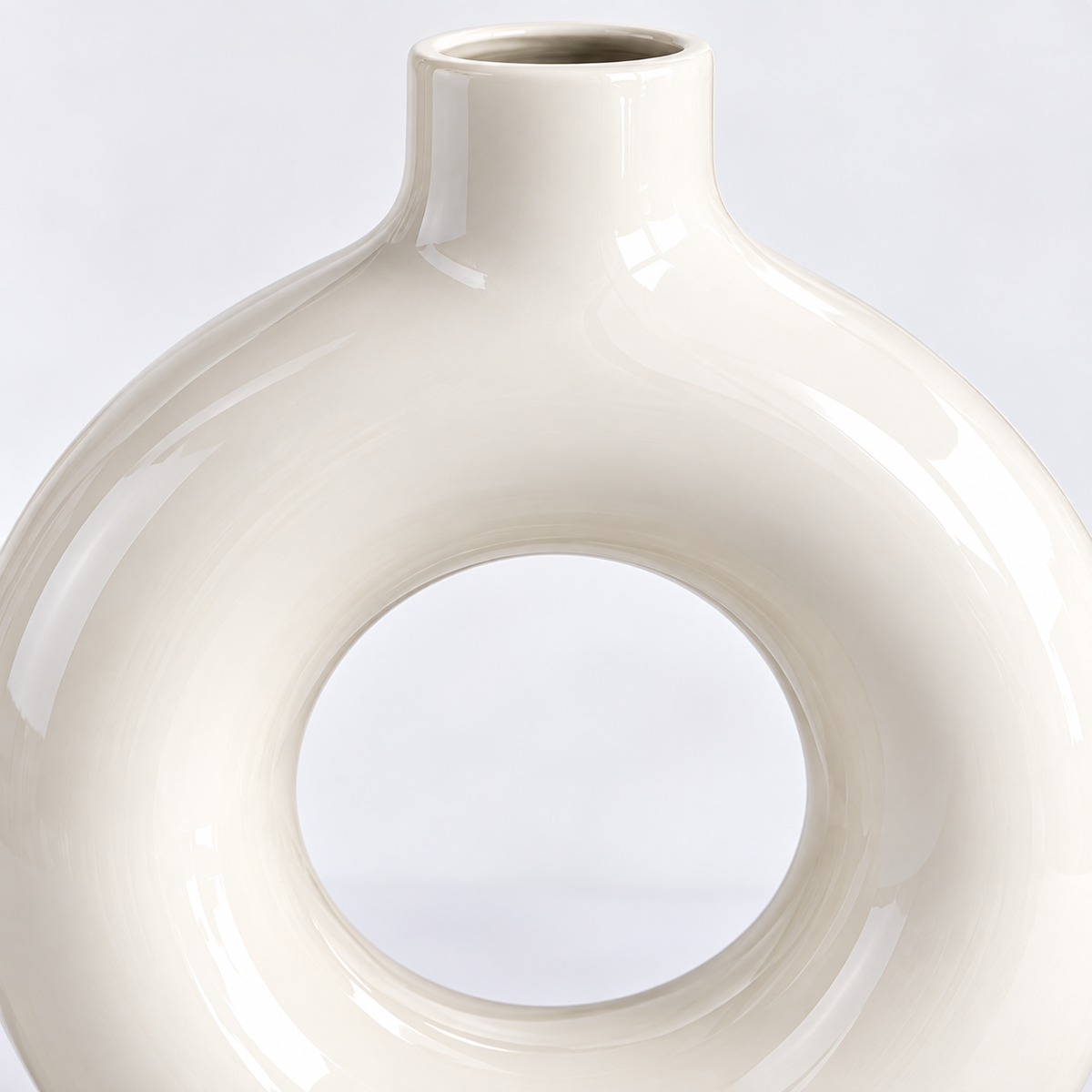 White Metal Round Hollow Decorative Vase for Home Décor